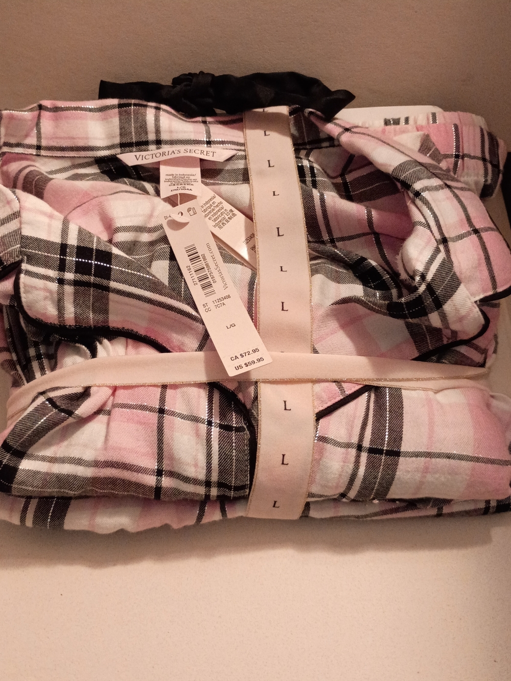 Victoria's Secret Pink & Black Plaid Pajama Set
